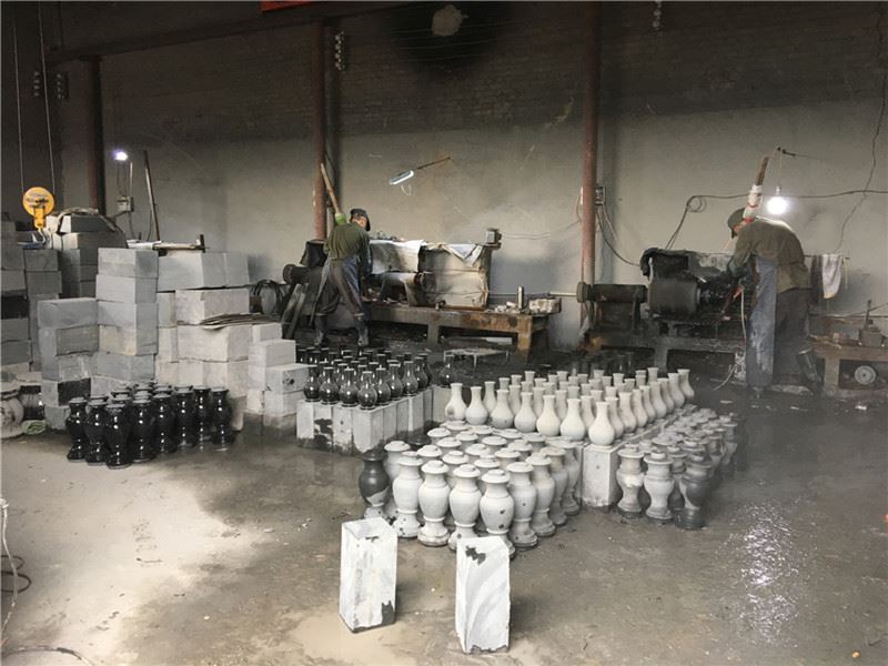 balck vase factory