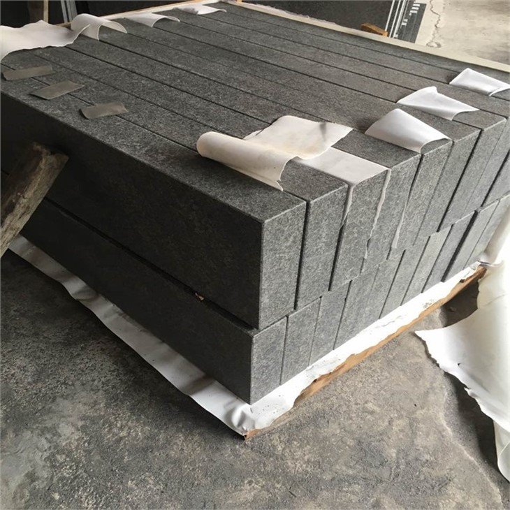 G684 kerbstone