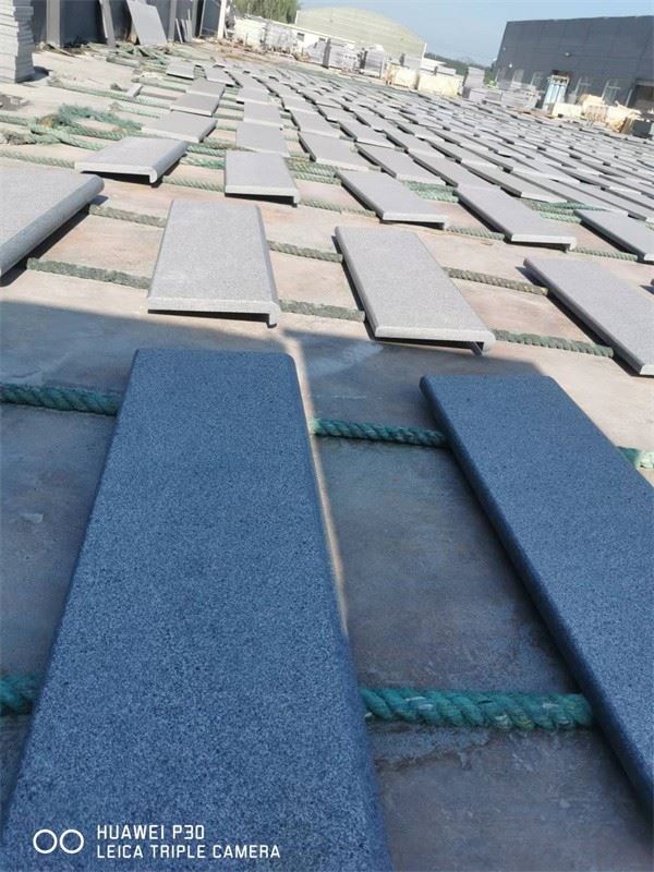 dark gray pool coping
