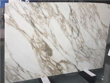 Itaalia Calacatta kuldmarmorplaat